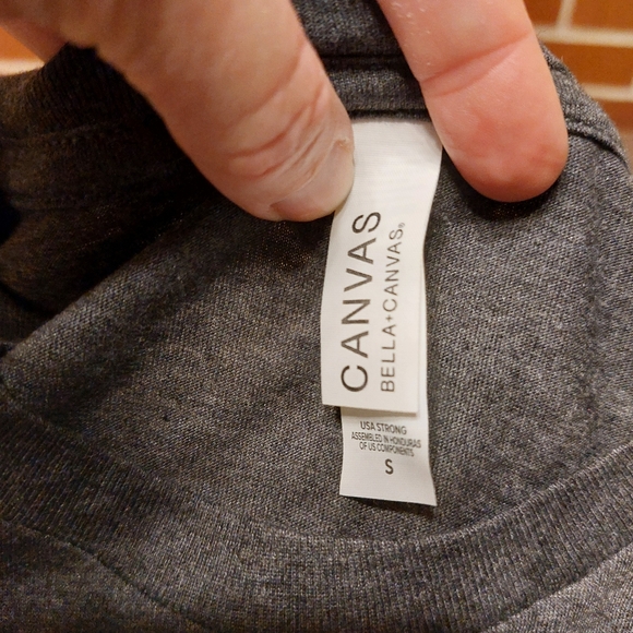 NWOT Equine & Design Horses and Wine IS The Answer T-Shirt Small Gray - Picture 3 of 5